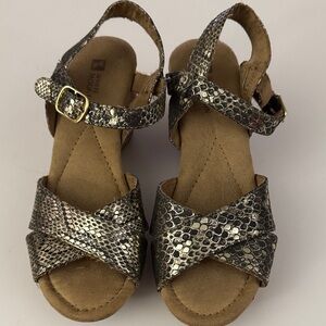 White Mountain wedge sandals